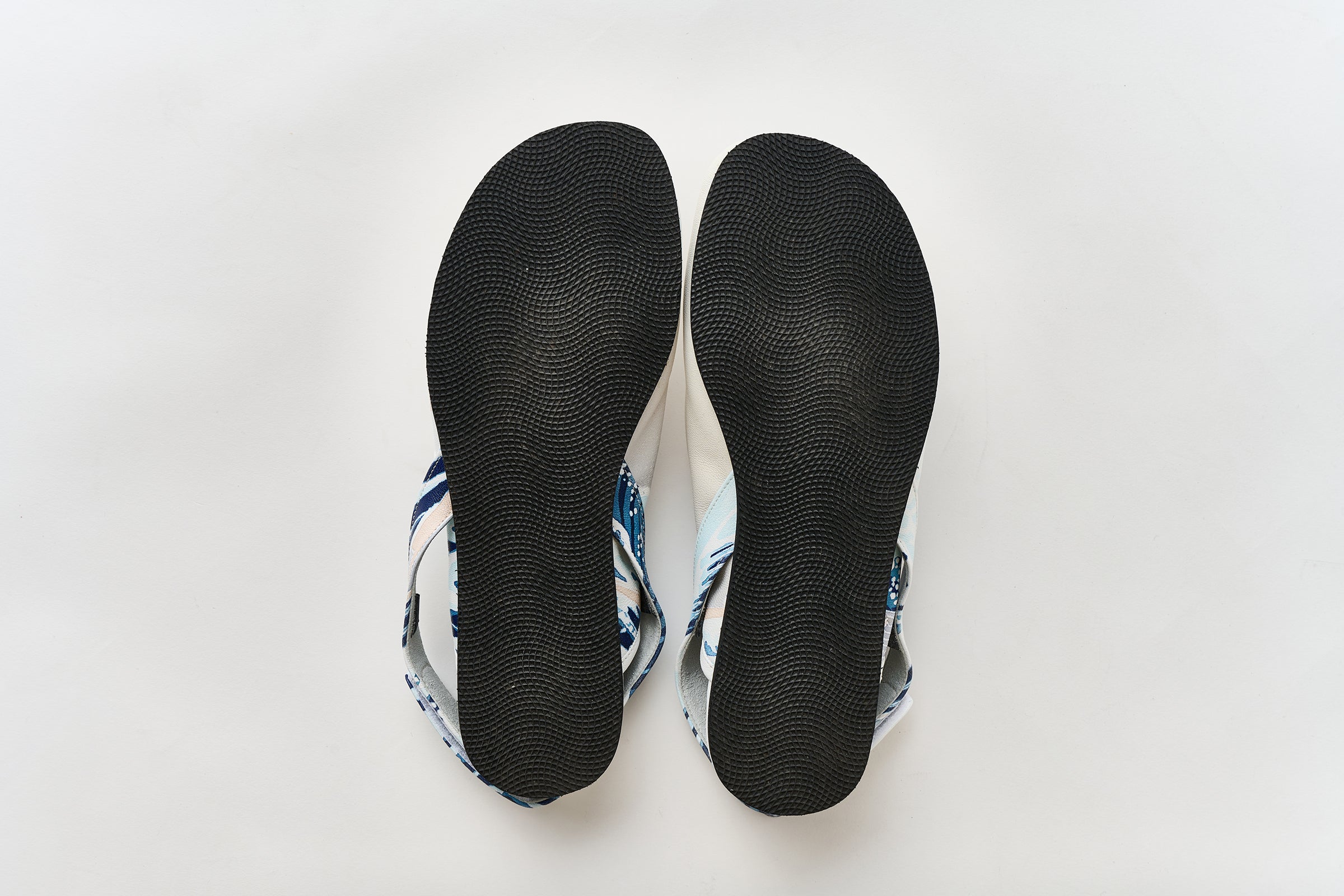 足袋シューズ<Tabi Shoes> 北斎～波～